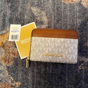 Michael Kors Jet Set Travel Card Case Wallet